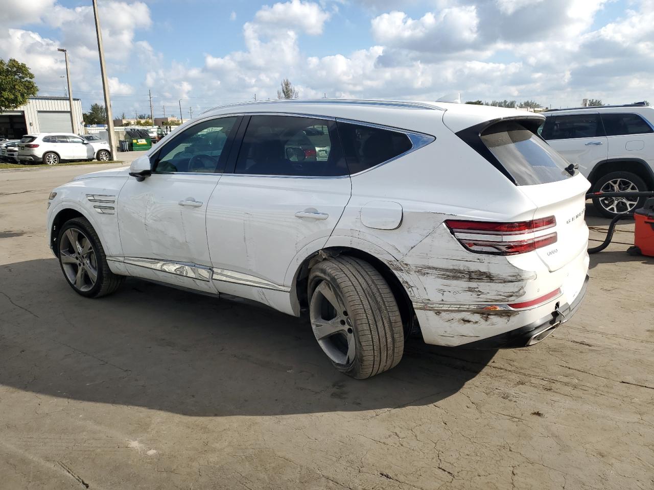2021 Genesis GV80 - Image 2