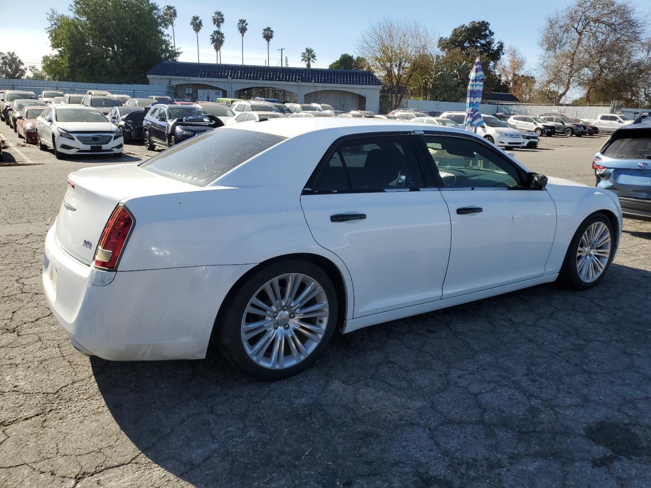 2011 Chrysler 300 - Image 3