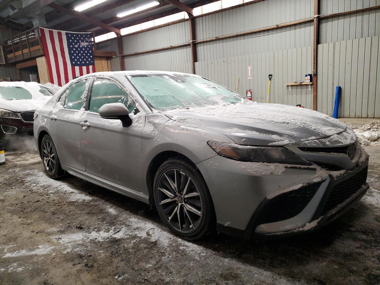 2022 Toyota Camry - Image 4