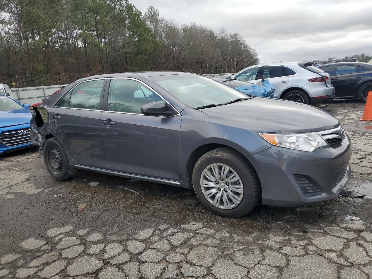 2014 Toyota Camry - Image 4