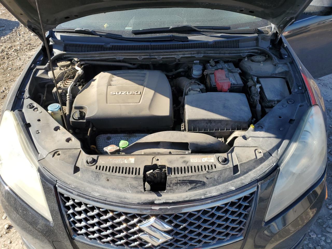 2010 Suzuki Kizashi - Image 11