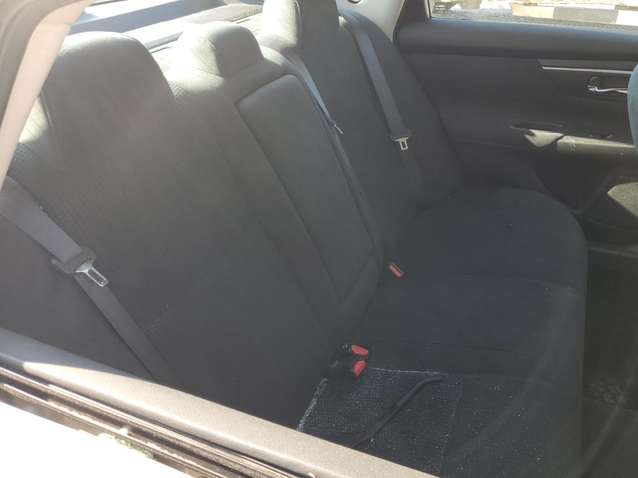 2015 Nissan Altima - Image 10