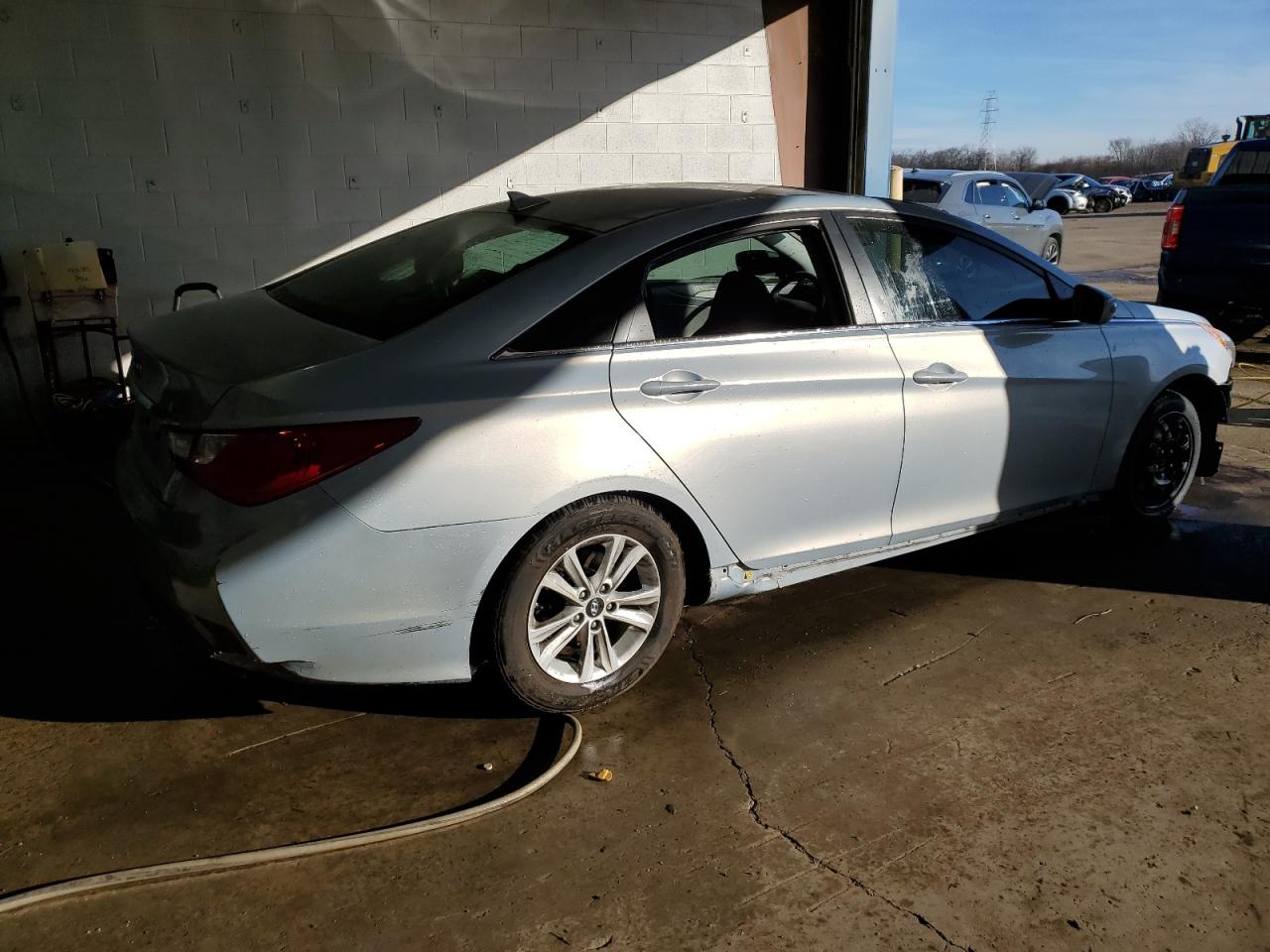 2014 Hyundai Sonata - Image 3