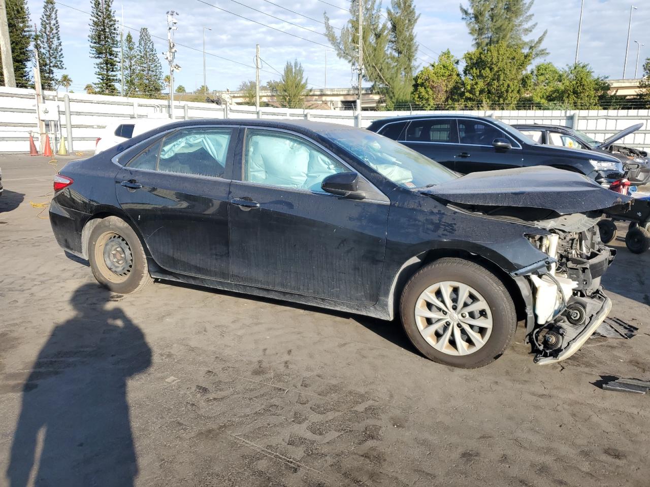 2017 Toyota Camry - Image 4