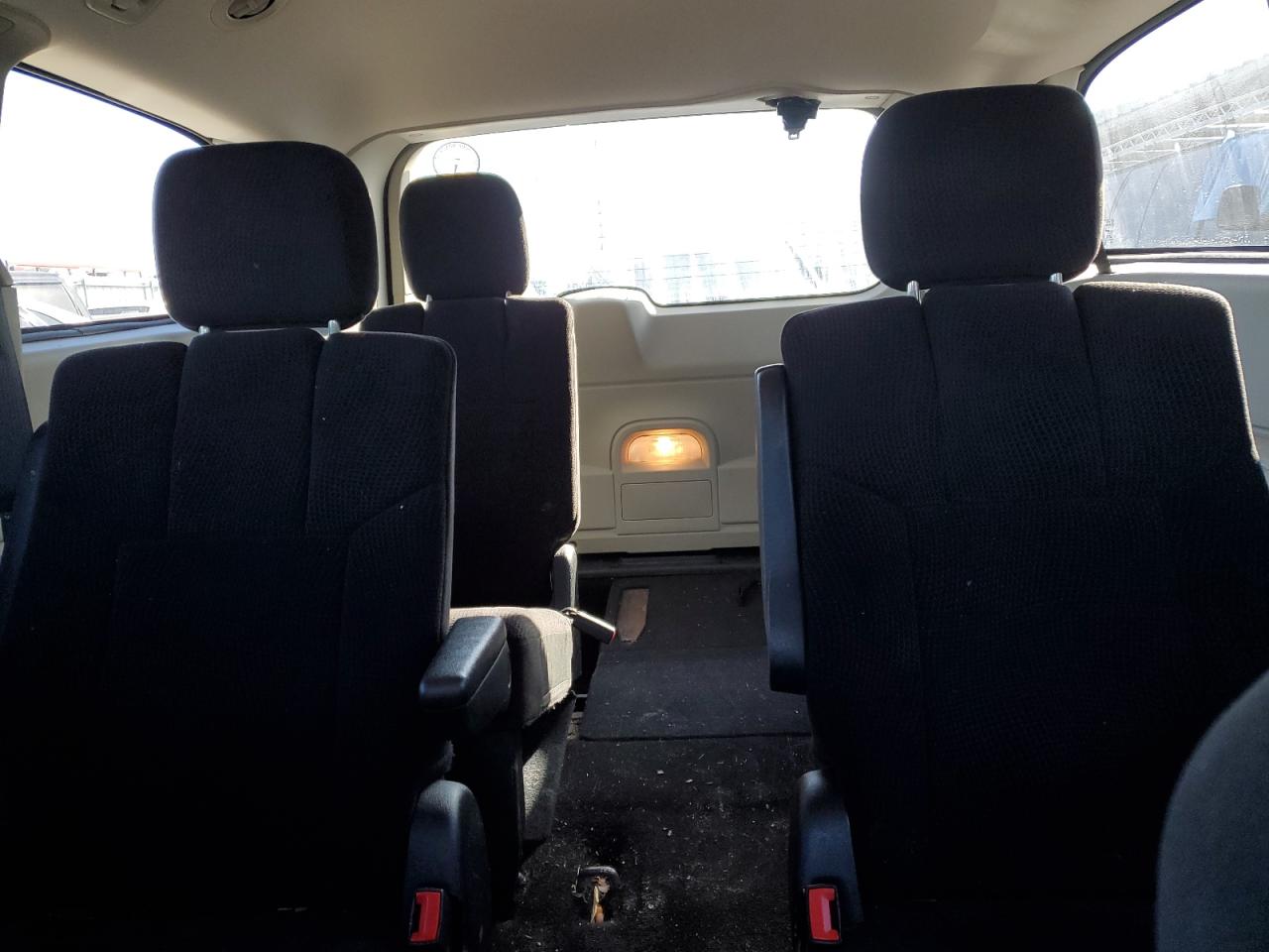 2013 Dodge Caravan - Image 10