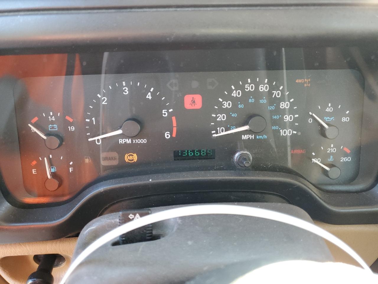1997 Jeep Wrangler - Image 9