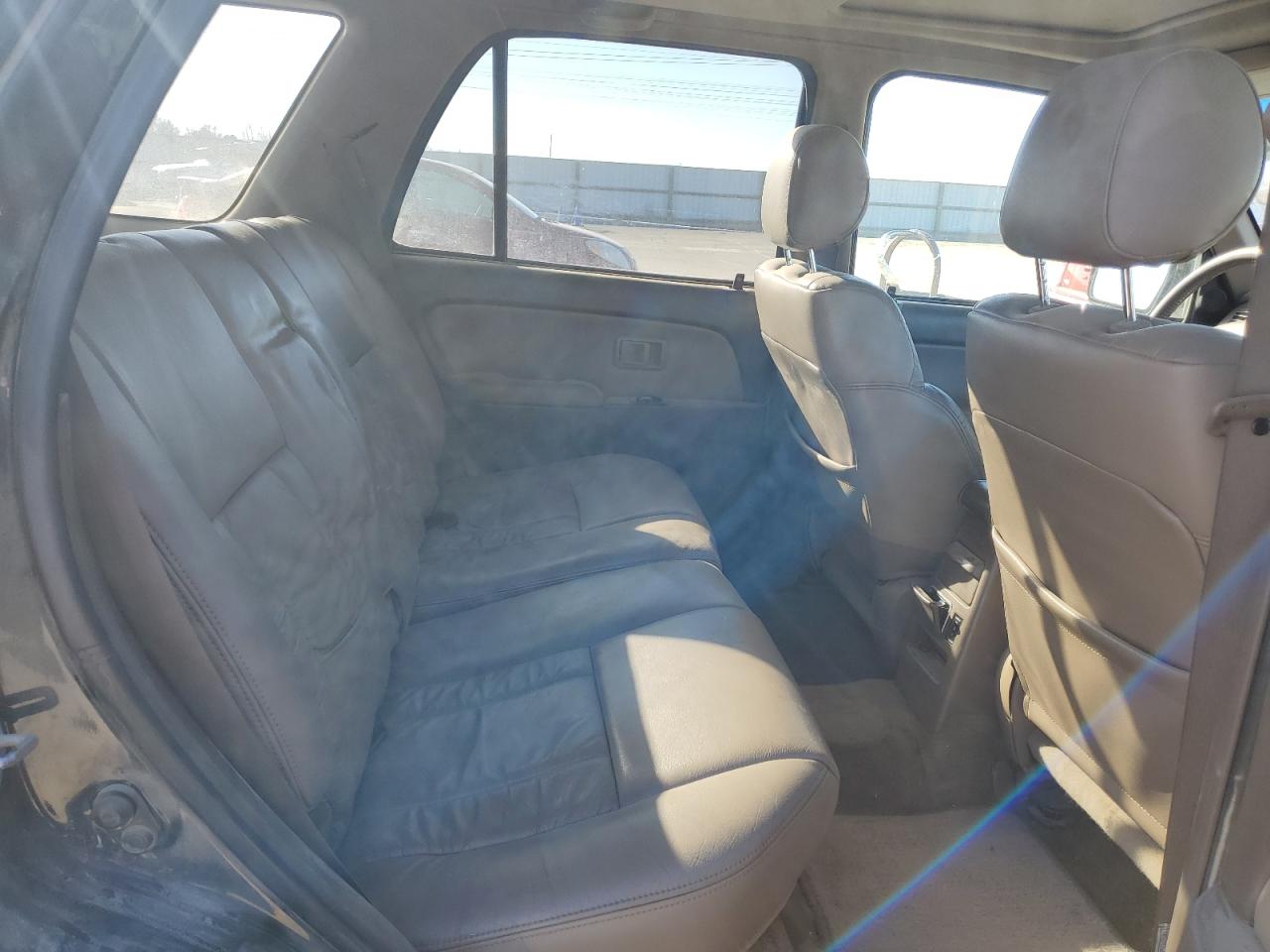2002 Toyota 4Runner - Image 11