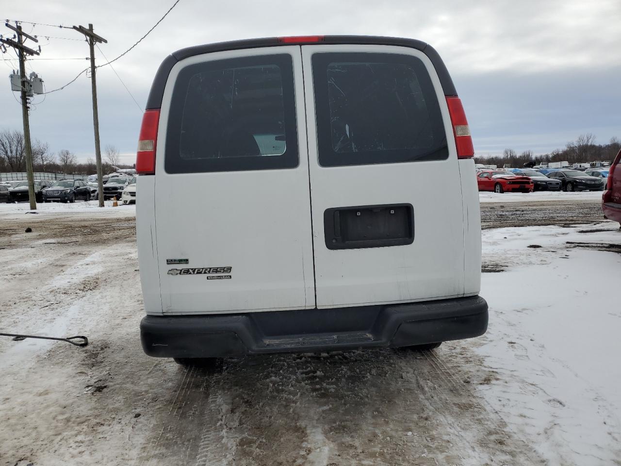 2012 Chevrolet Express - Image 6