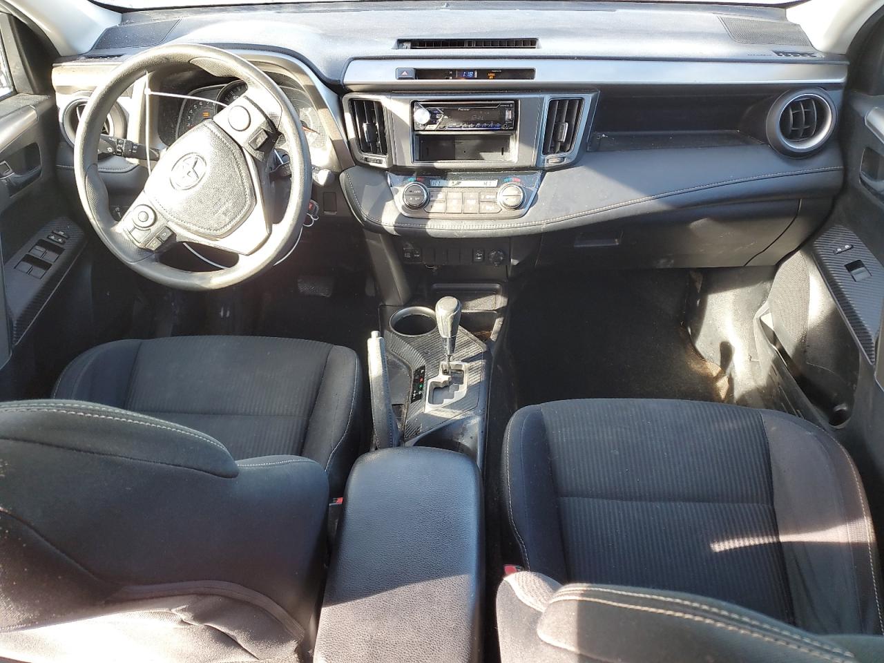 2014 Toyota RAV 4 - Image 8