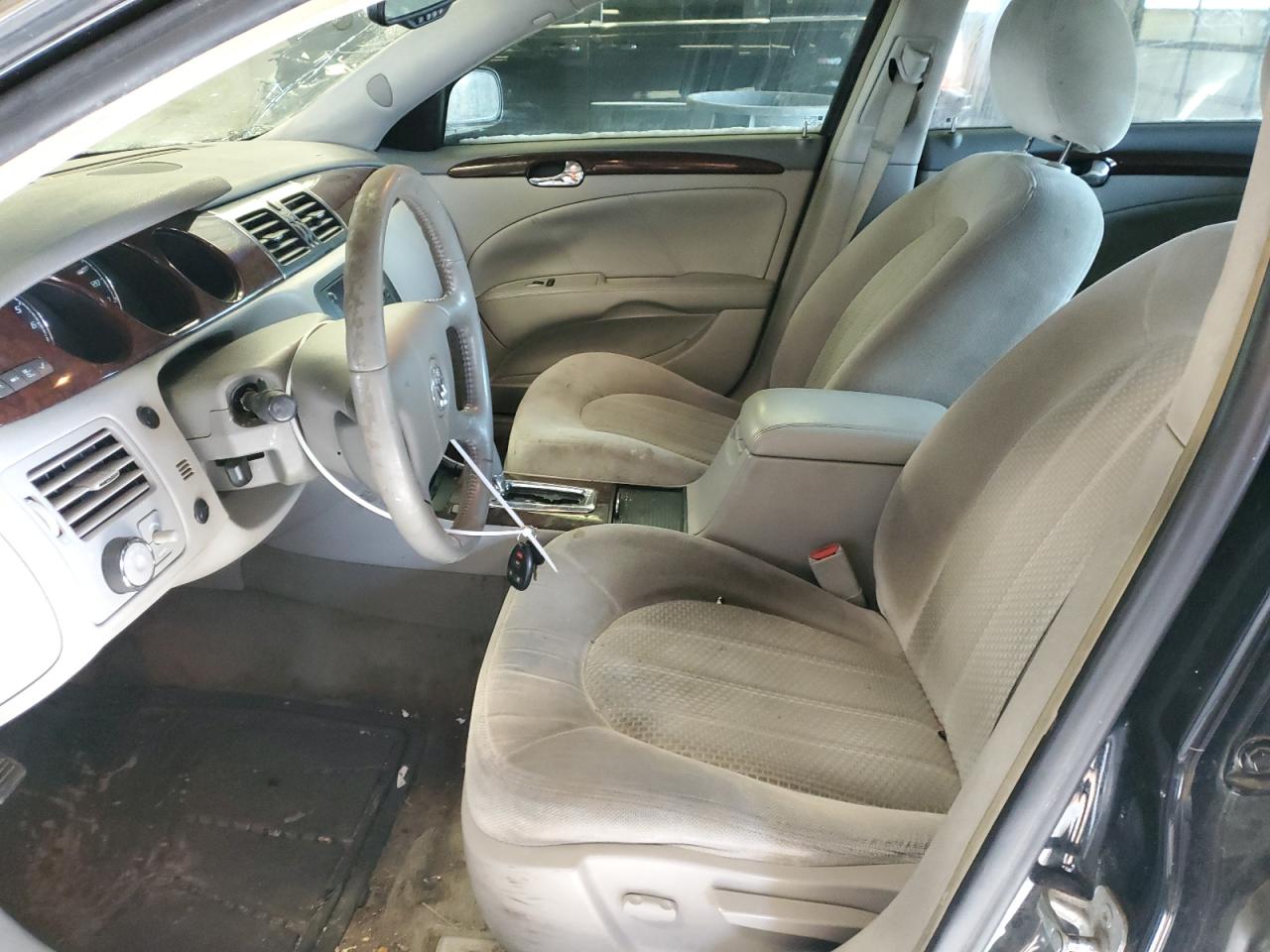 2011 Buick Lucerne - Image 7