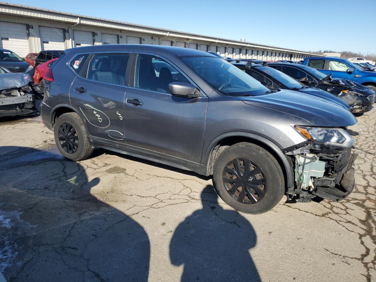 2017 Nissan Rogue - Image 4