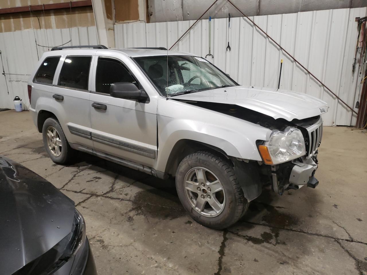 2005 Jeep Grand Cherokee - Image 4