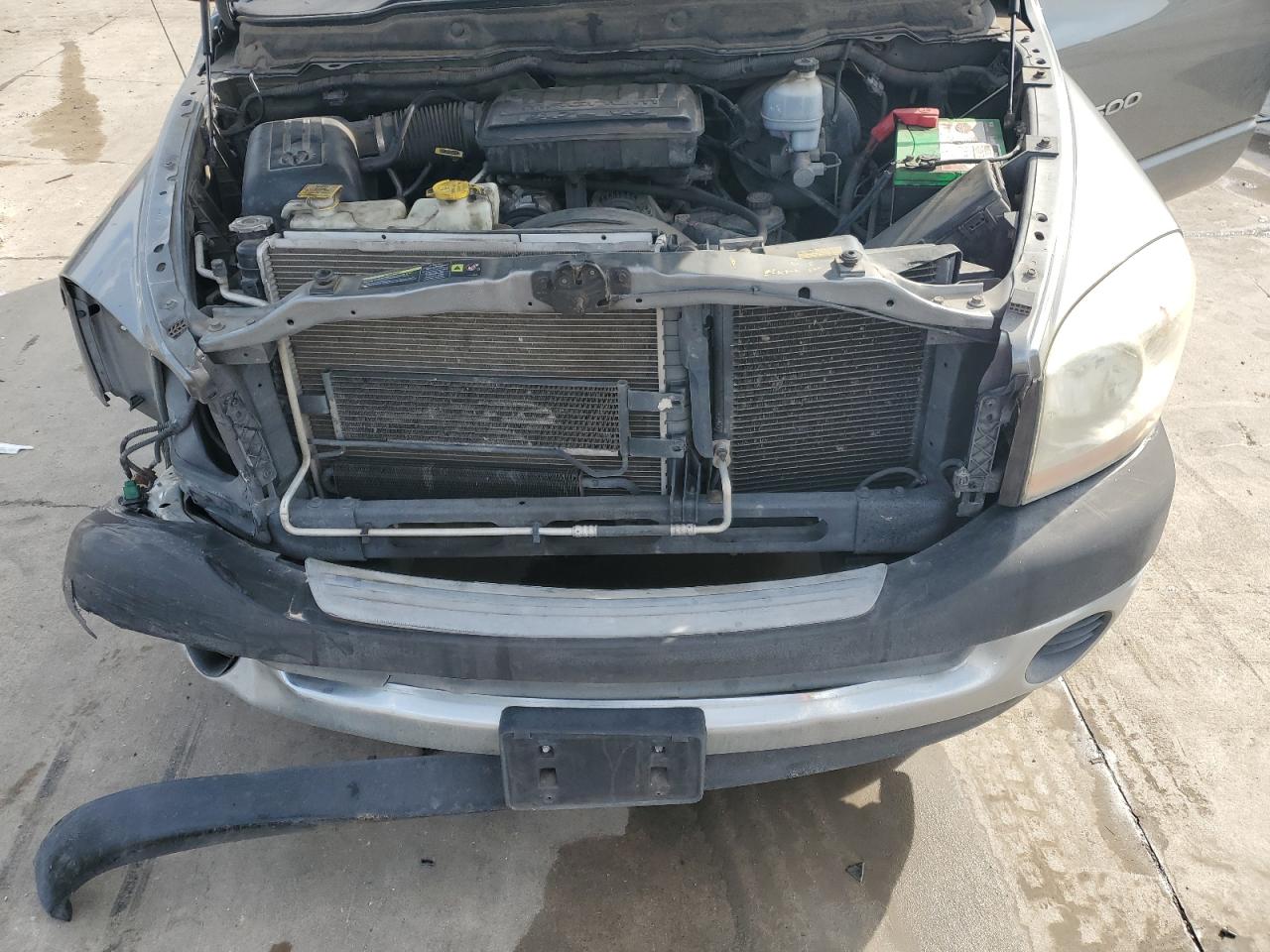 2006 Dodge RAM - Image 11