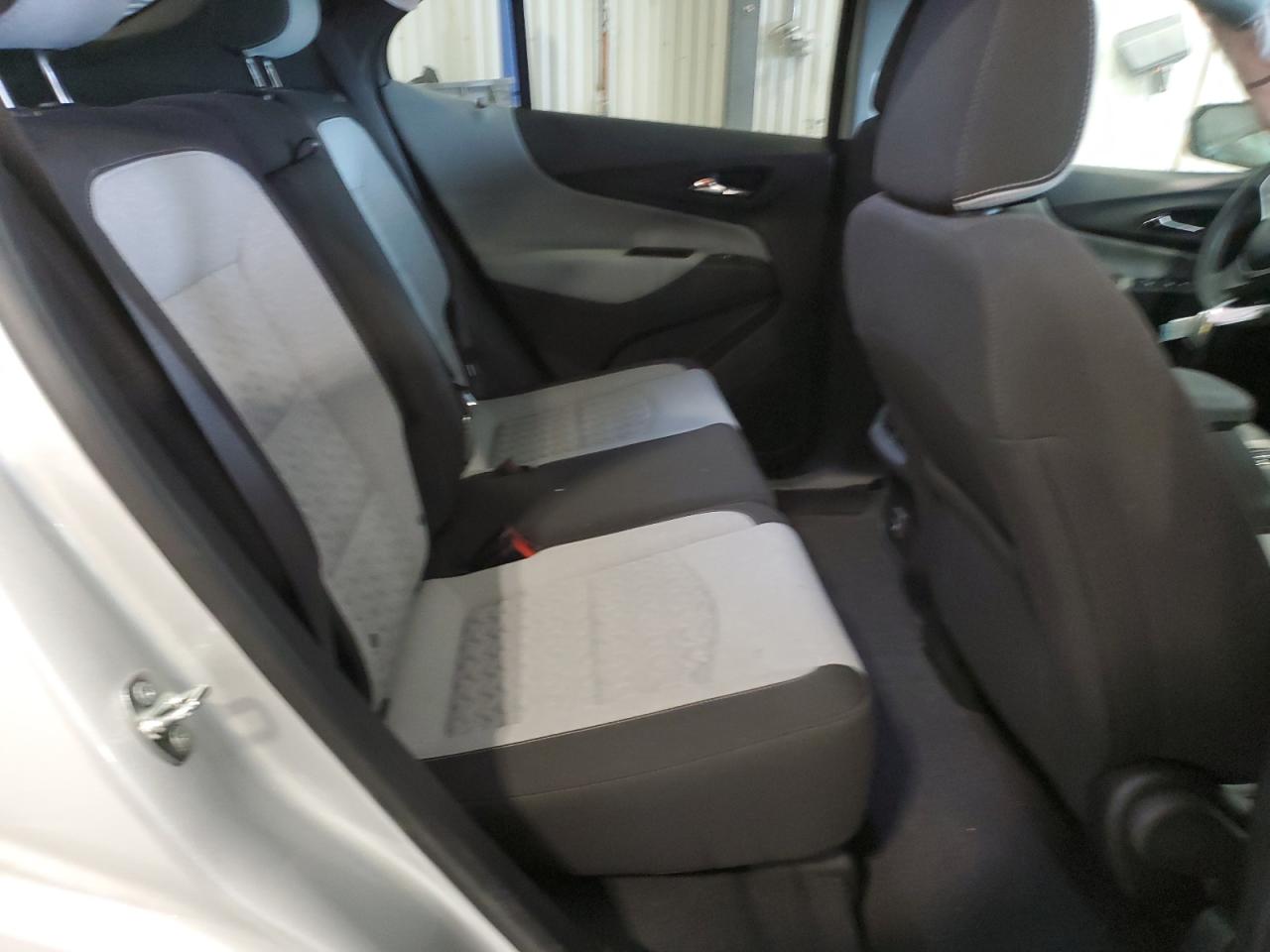 2022 Chevrolet Equinox - Image 11