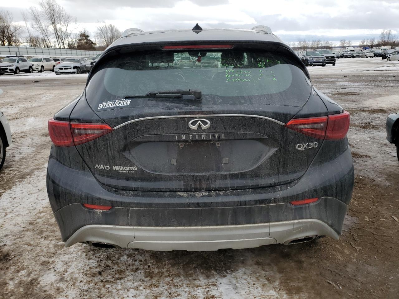 2018 Infiniti QX30 - Image 6