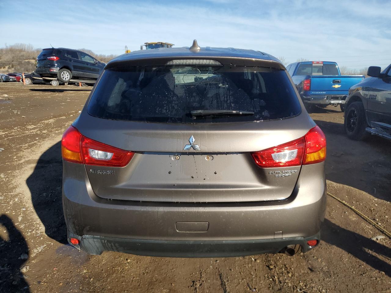 2017 Mitsubishi Outlander - Image 6