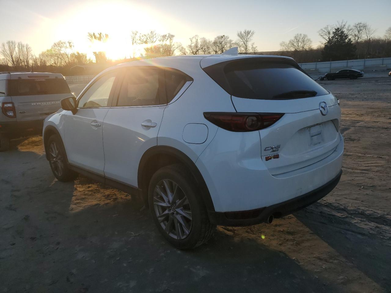 2019 Mazda CX-5 - Image 2
