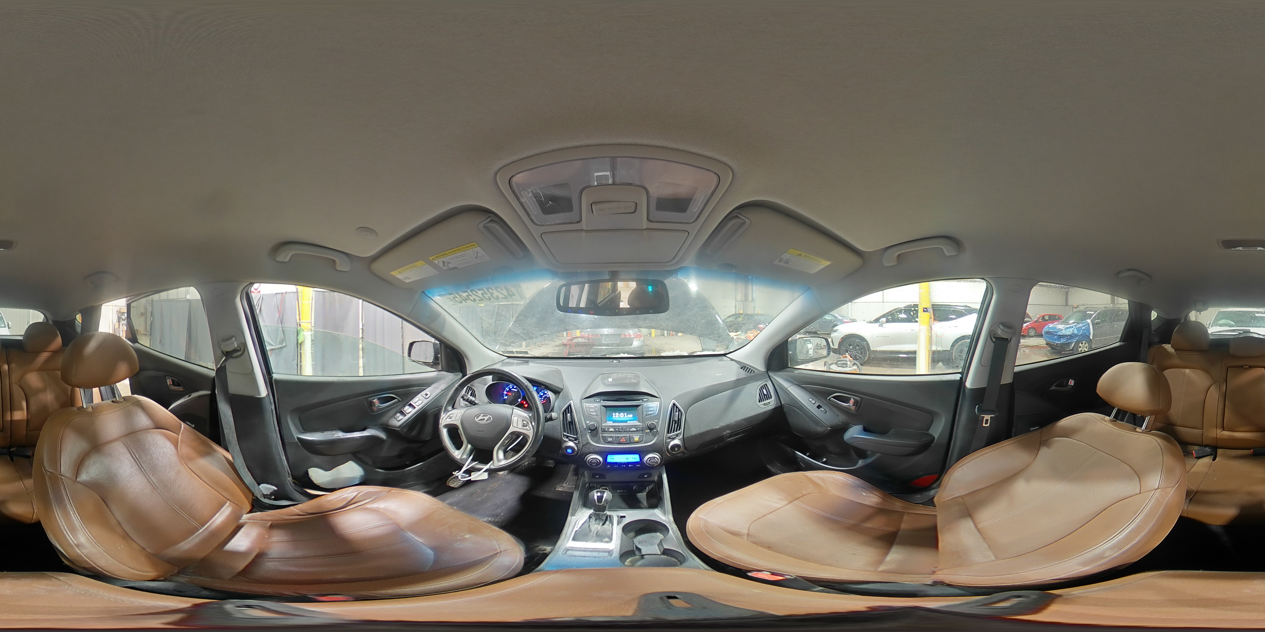 2015 Hyundai Tucson - Image 16