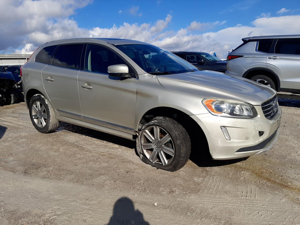 2017 Volvo XC60 - Image 4