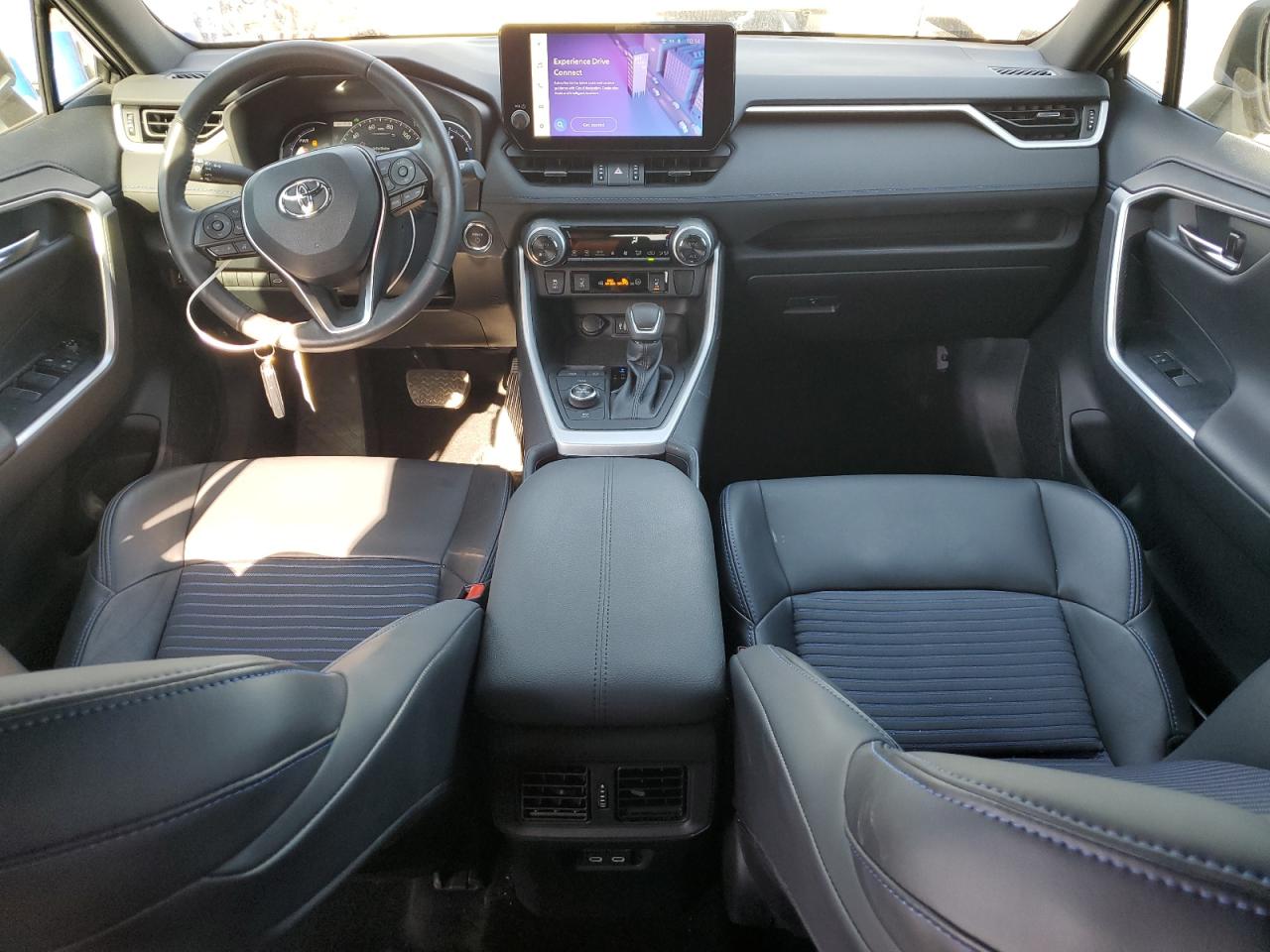 2023 Toyota RAV 4 - Image 8