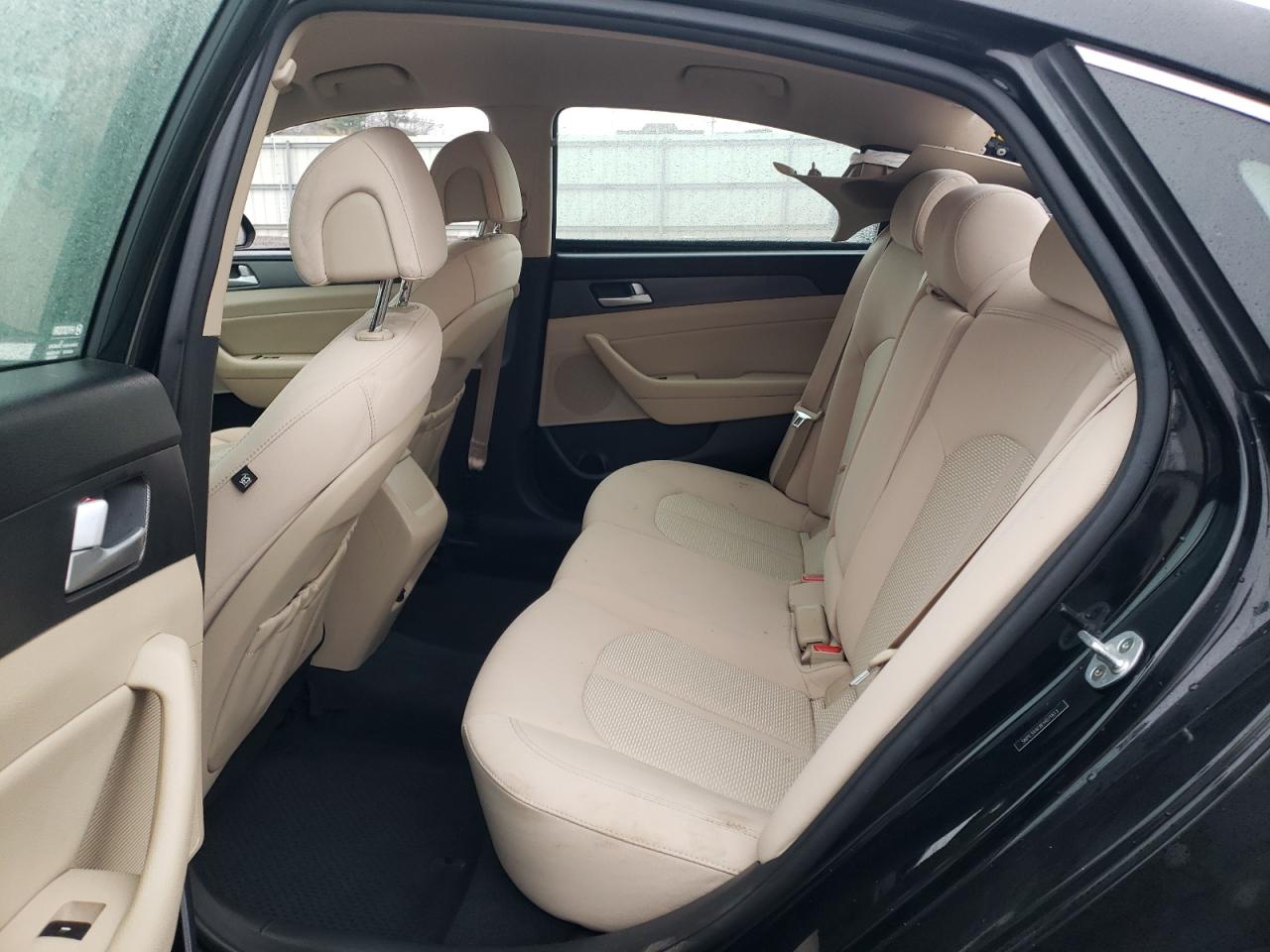 2015 Hyundai Sonata - Image 10