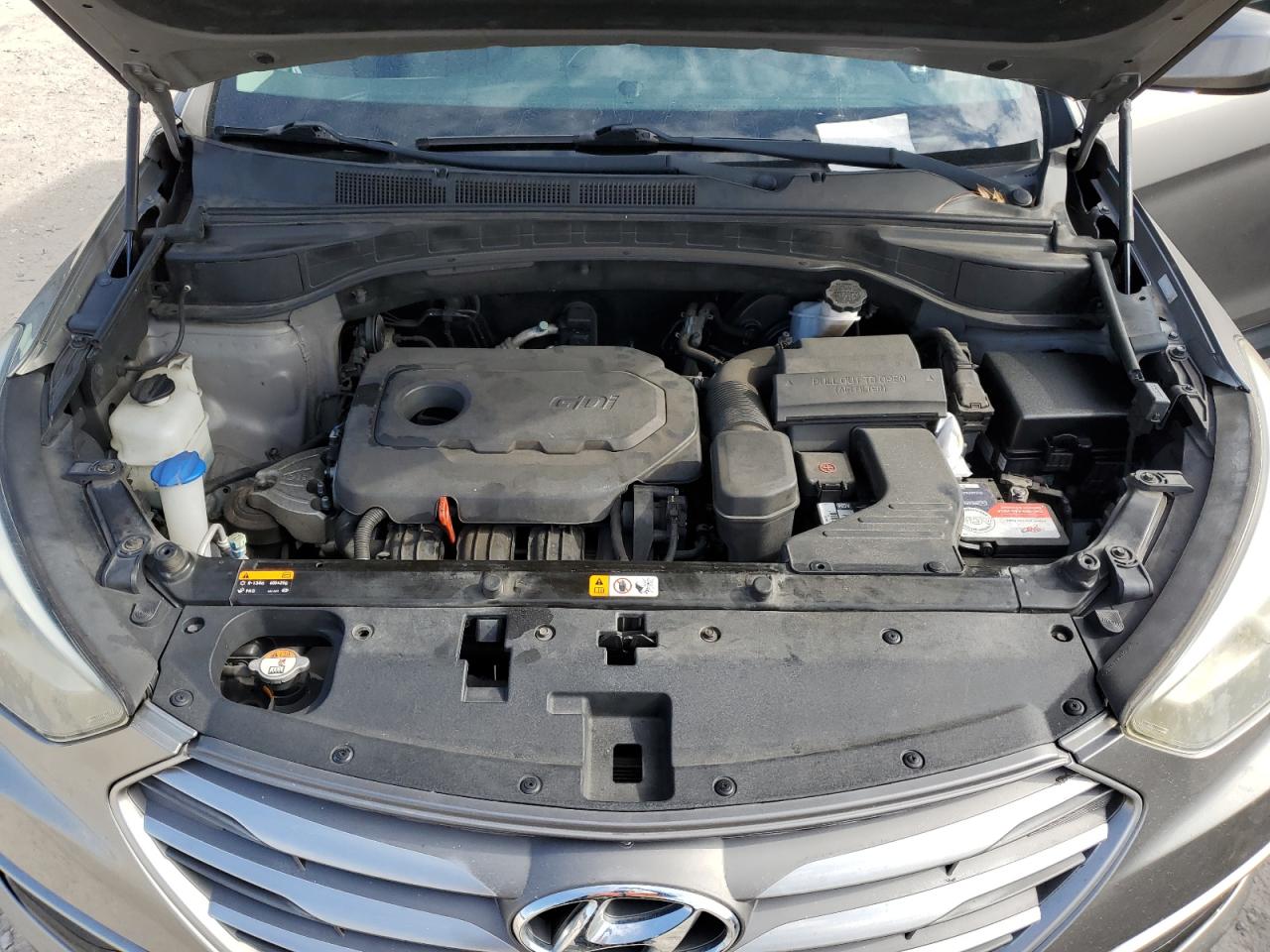 2017 Hyundai Santa Fe - Image 12