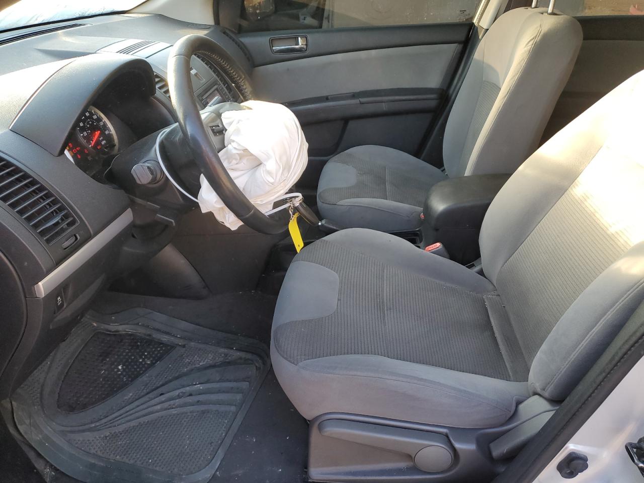 2012 Nissan Sentra - Image 7
