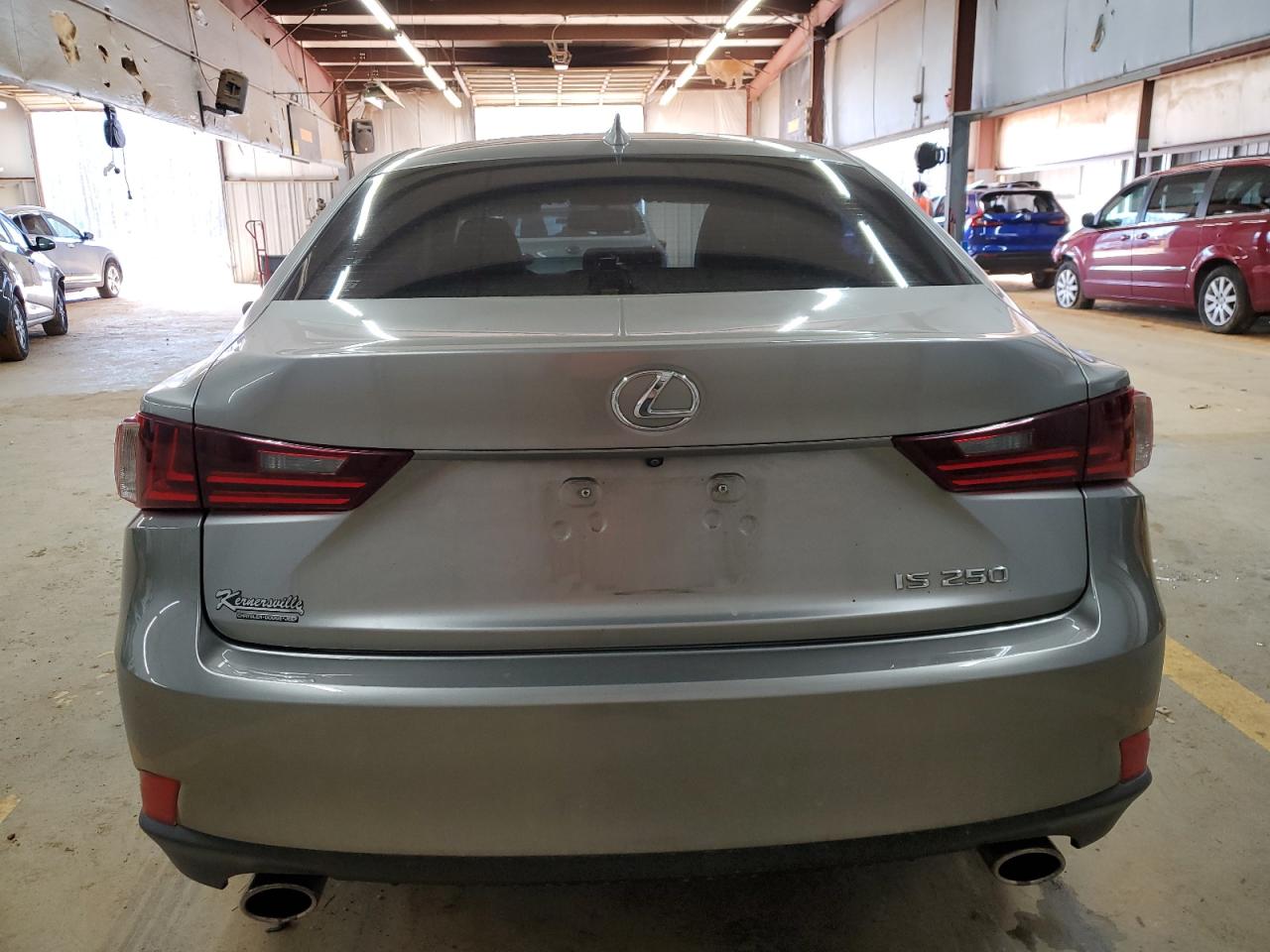 2015 Lexus IS - Image 6