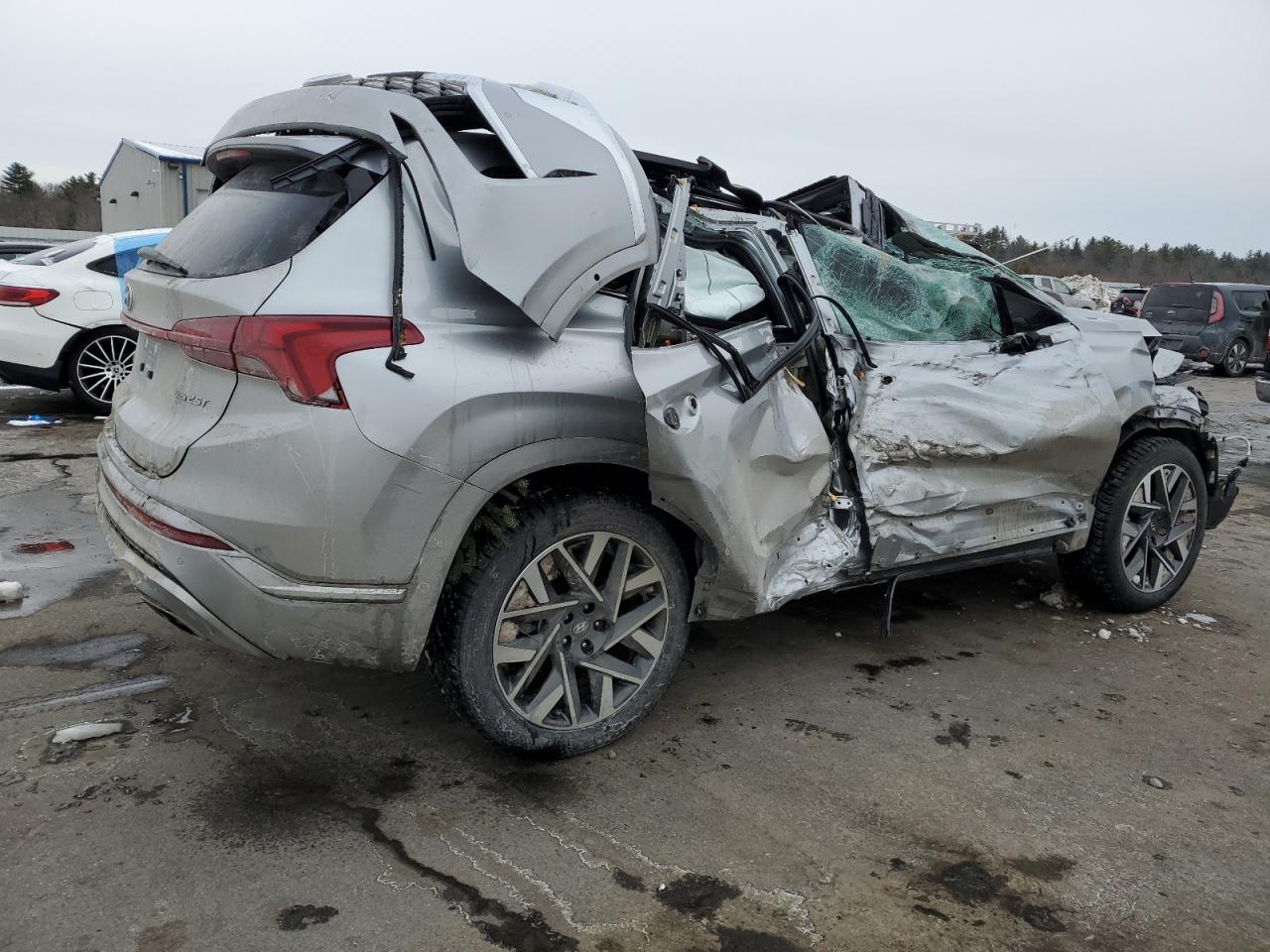 2023 Hyundai Santa Fe - Image 3