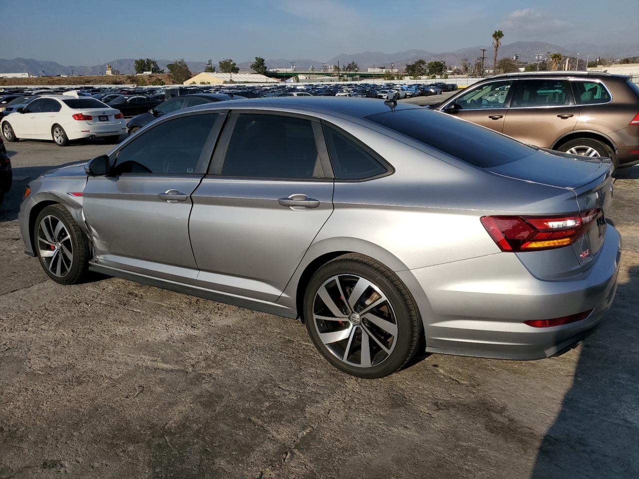 2019 Volkswagen Jetta - Image 2