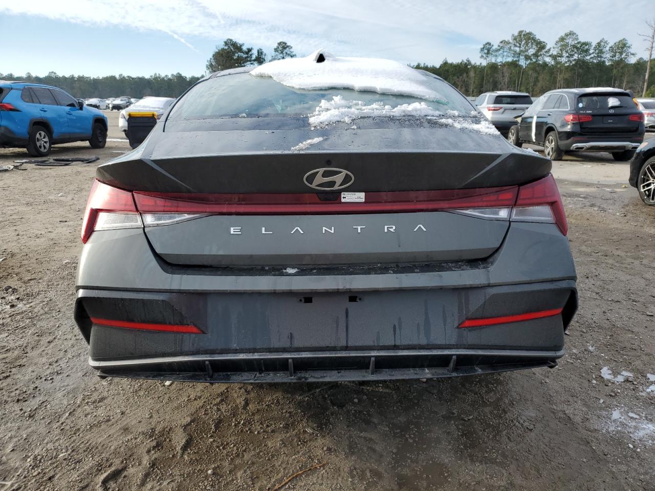 2024 Hyundai Elantra - Image 6
