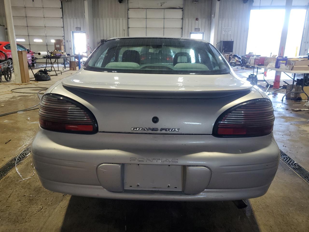 1998 Pontiac Grand Prix - Image 6