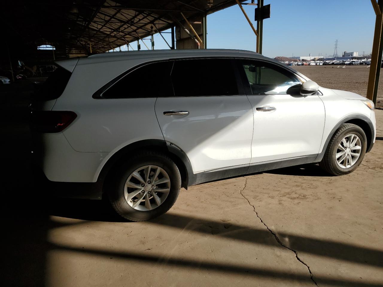 VIN 5XYPG4A57GG112178 2016 KIA SORENTO no.3