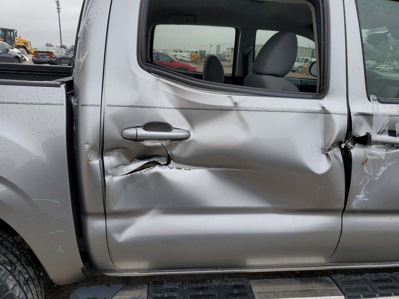 2018 Toyota Tacoma - Image 10