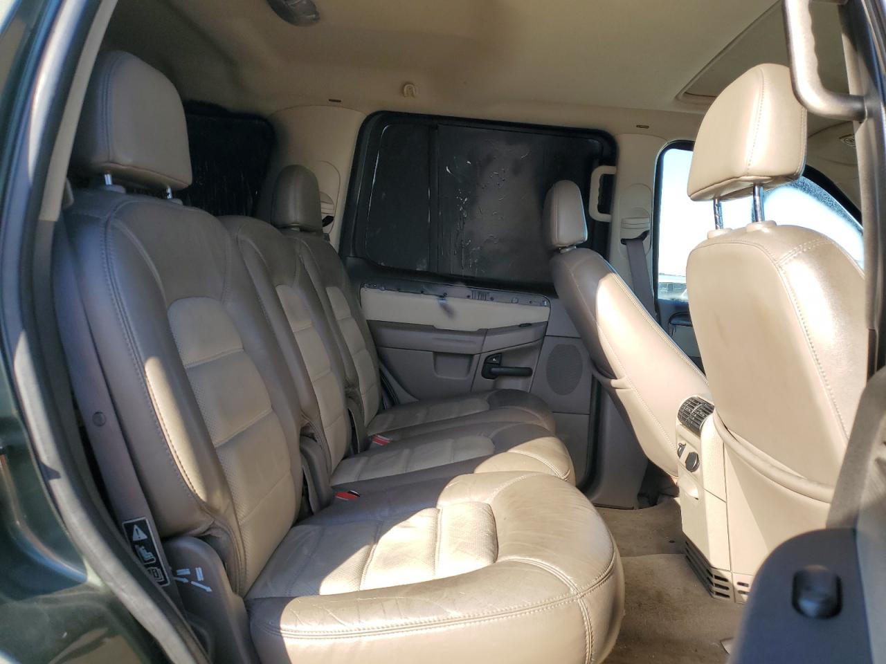 2002 Ford Explorer - Image 11