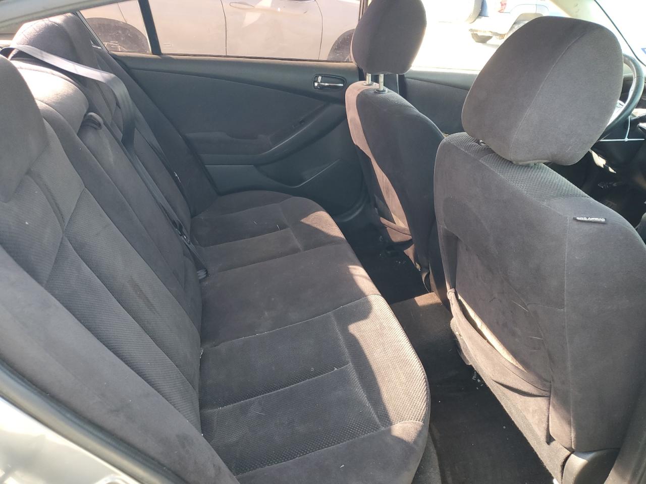 2009 Nissan Altima - Image 11