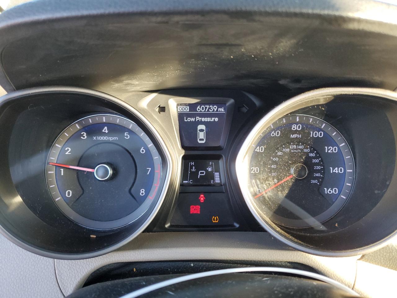 2016 Hyundai Elantra - Image 9