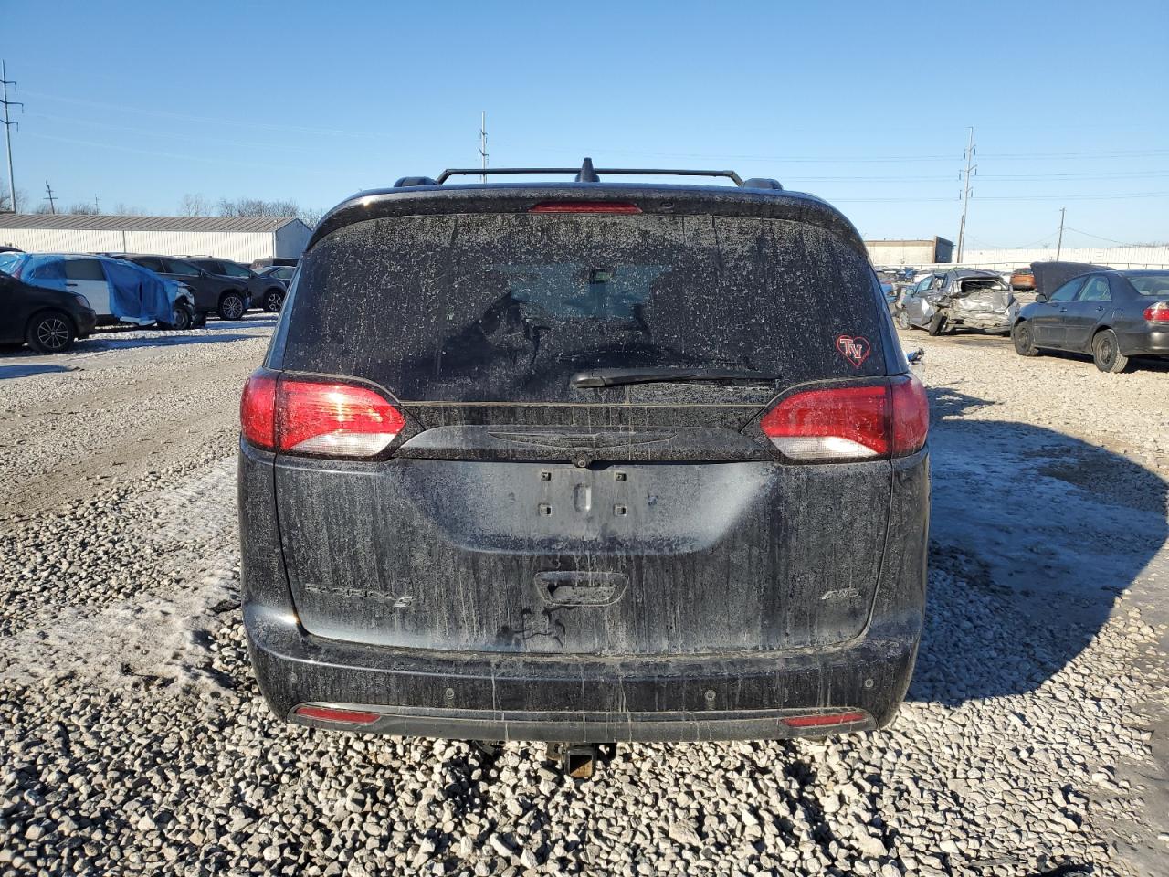 2020 Chrysler Pacifica - Image 6
