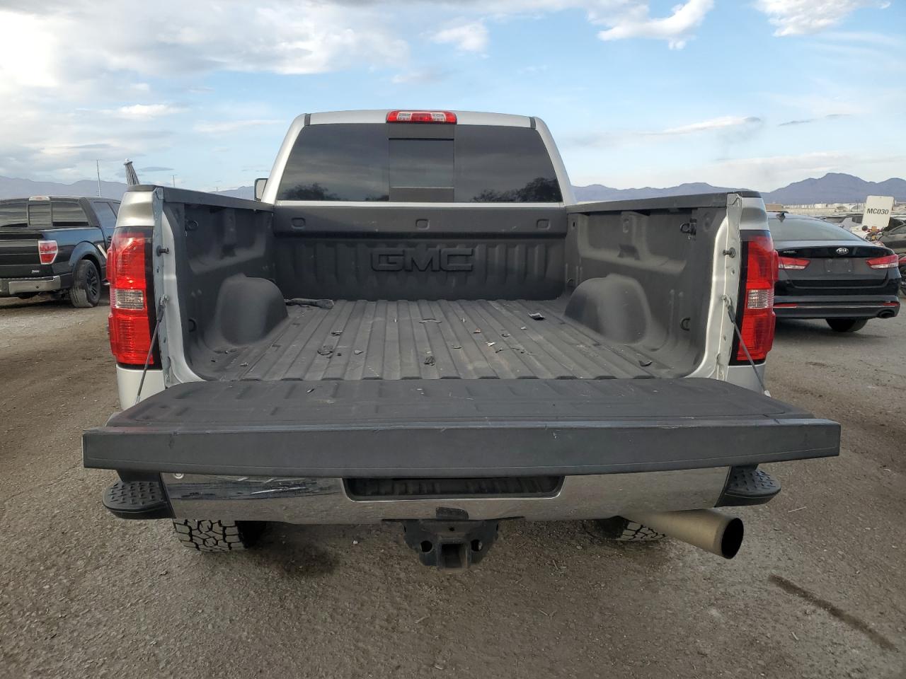 2016 GMC Sierra - Image 6