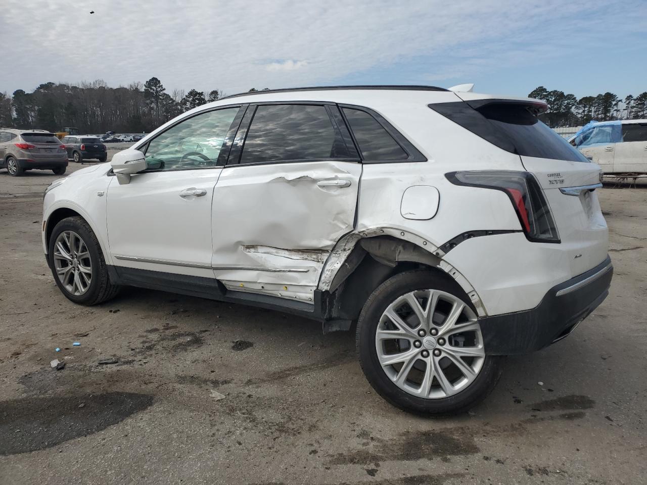 2020 Cadillac XT5 - Image 2