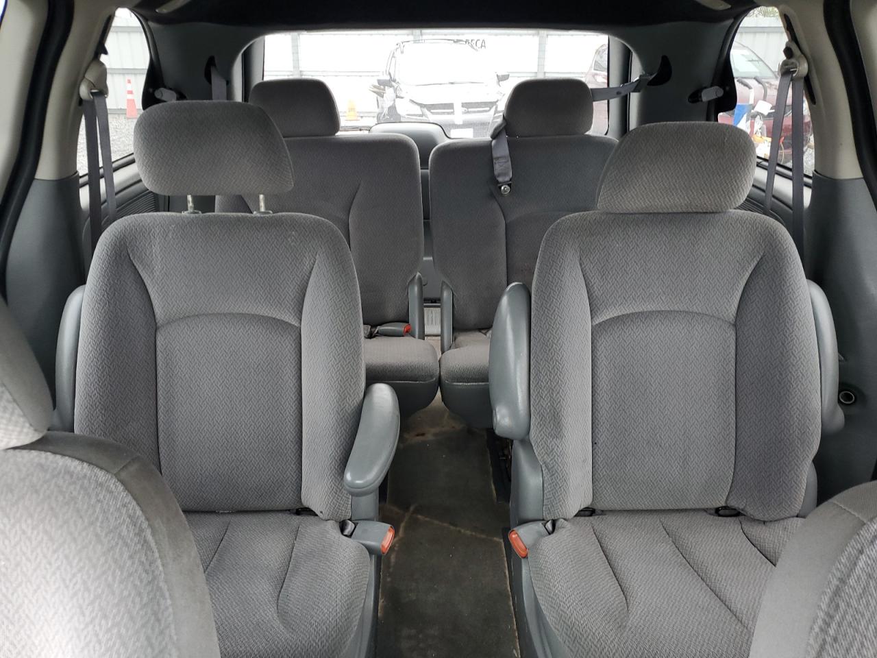 2006 Dodge Caravan - Image 10