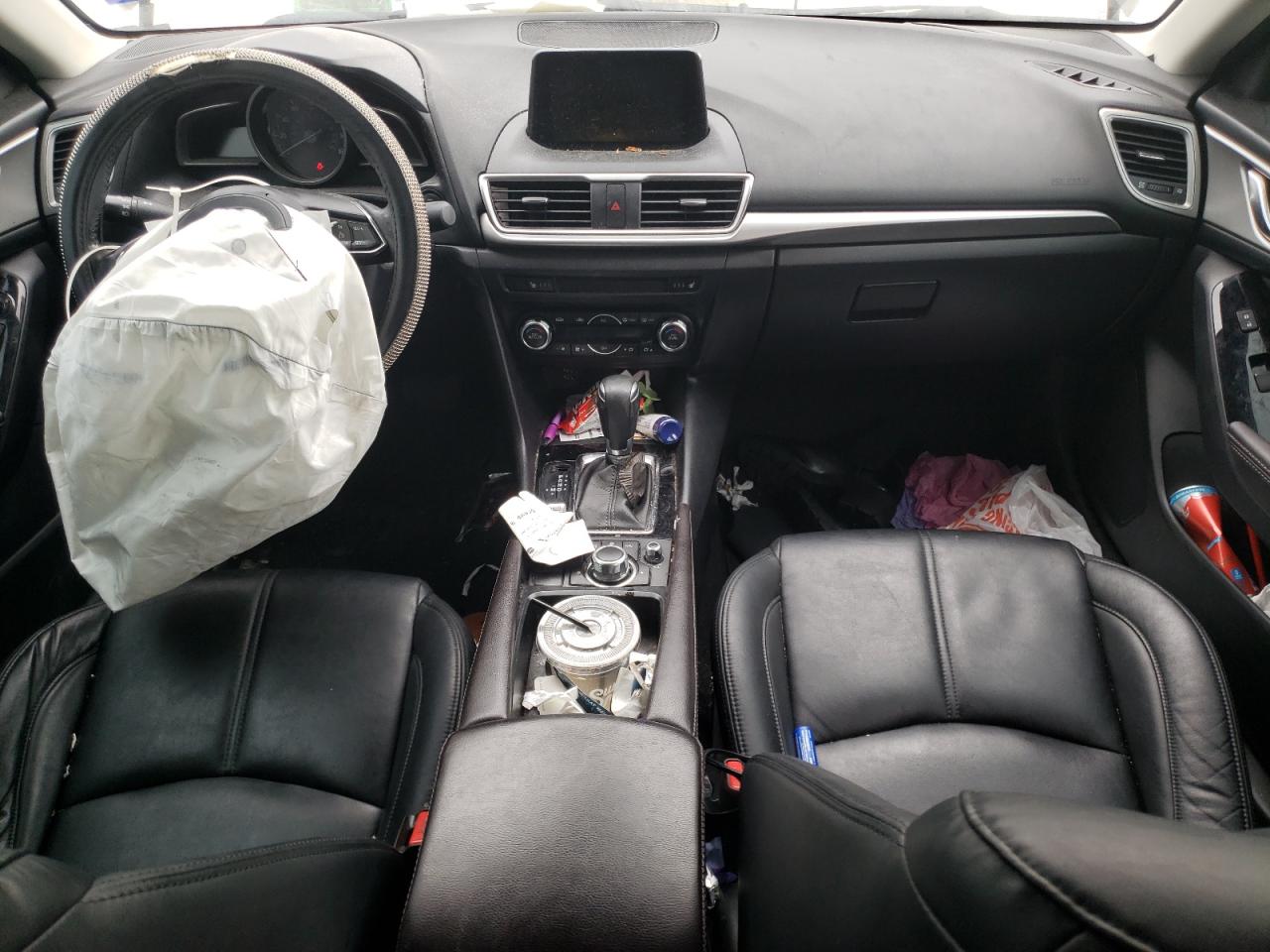 2017 Mazda 3 - Image 8