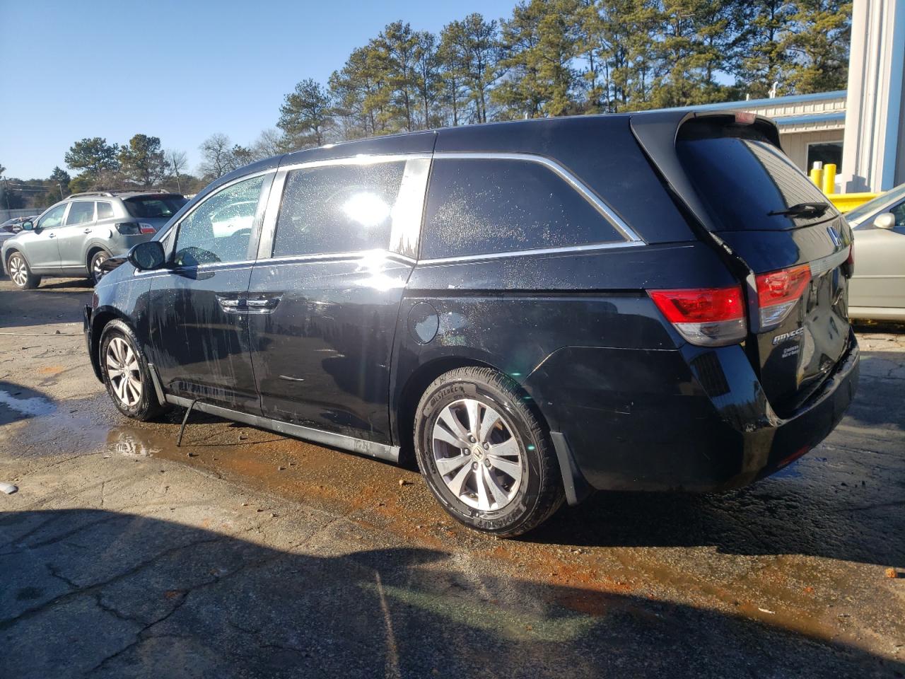 2015 Honda Odyssey - Image 2