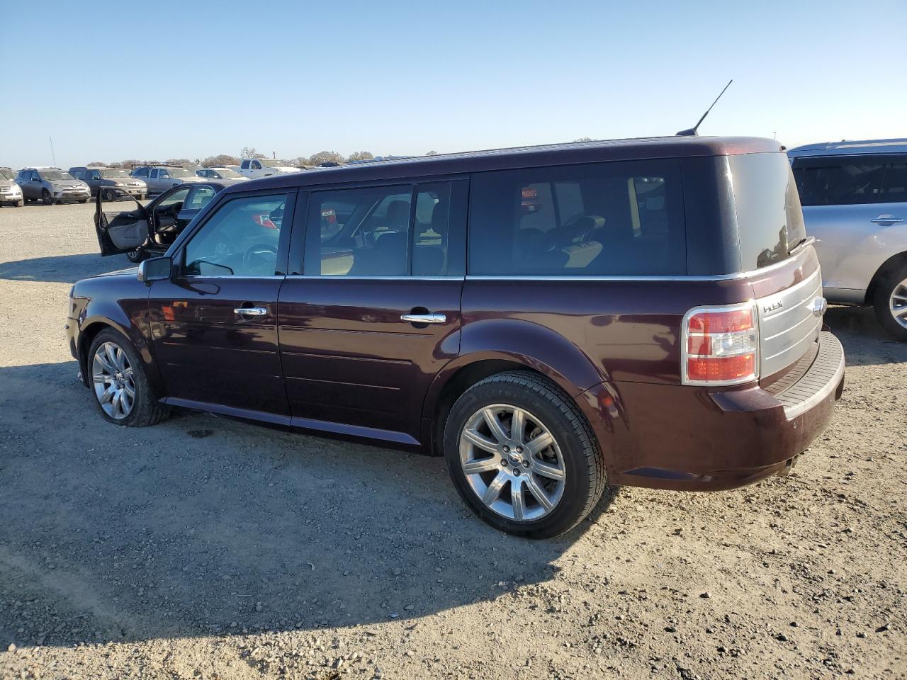 2011 Ford Flex - Image 2