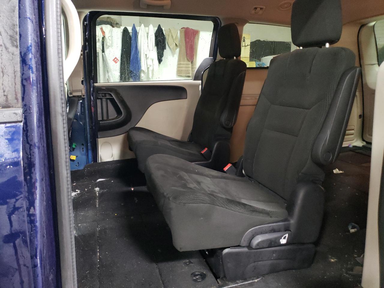 2016 Dodge Caravan - Image 10