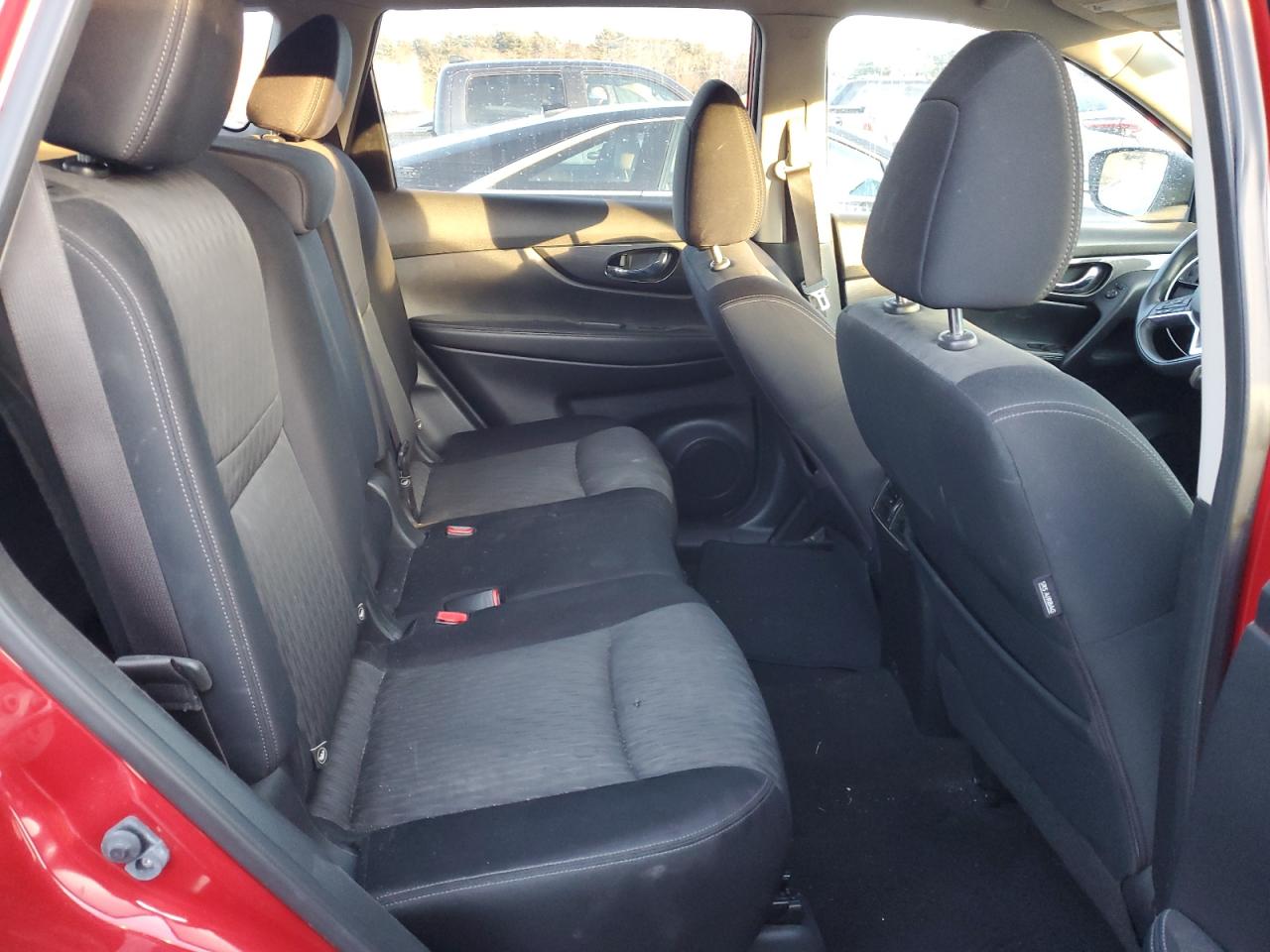 2017 Nissan Rogue - Image 11