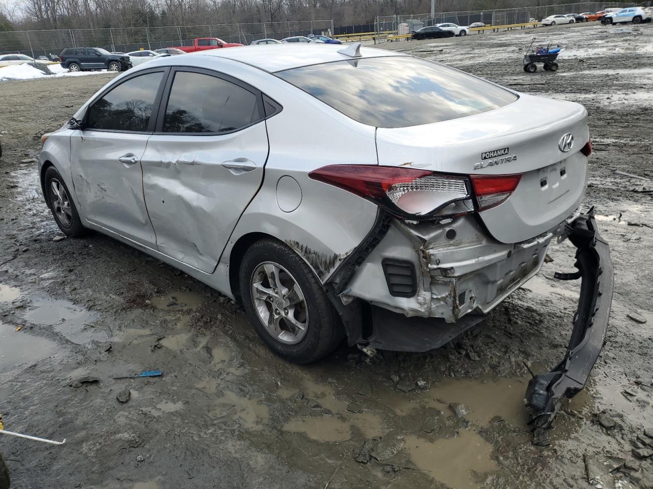 2015 Hyundai Elantra - Image 2