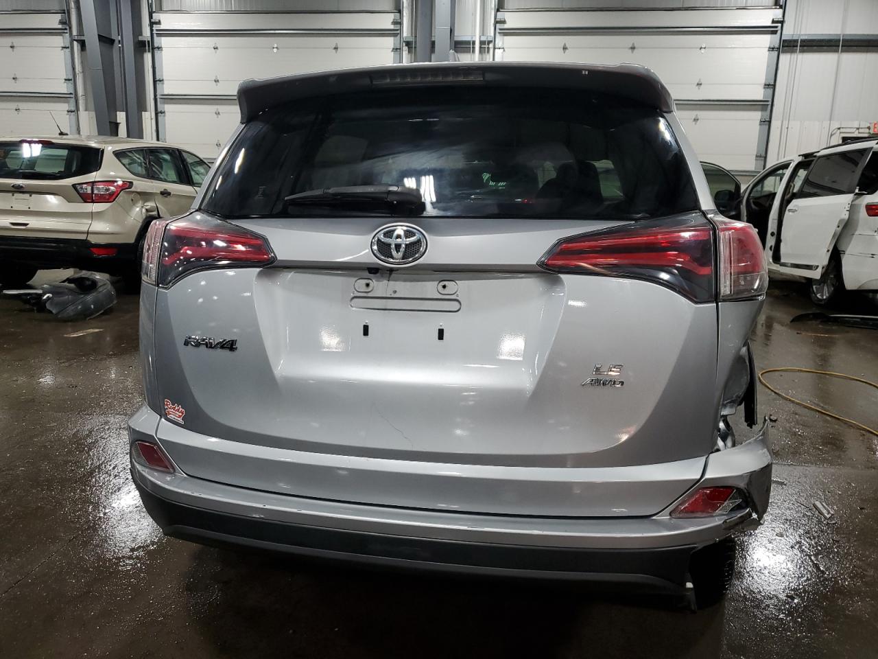 2018 Toyota RAV 4 - Image 6