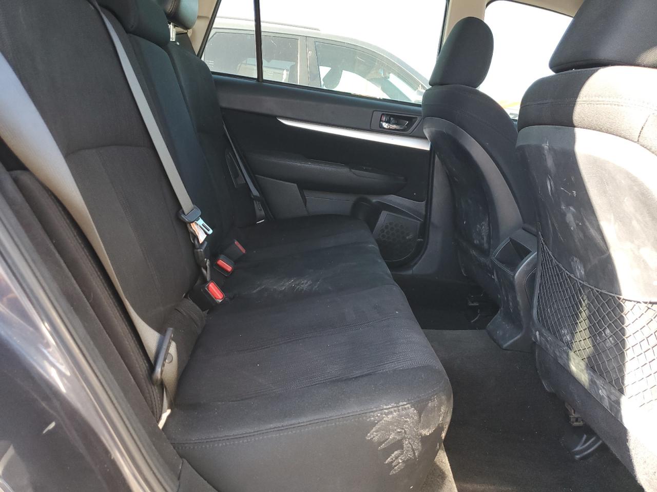 2013 Subaru Outback - Image 11