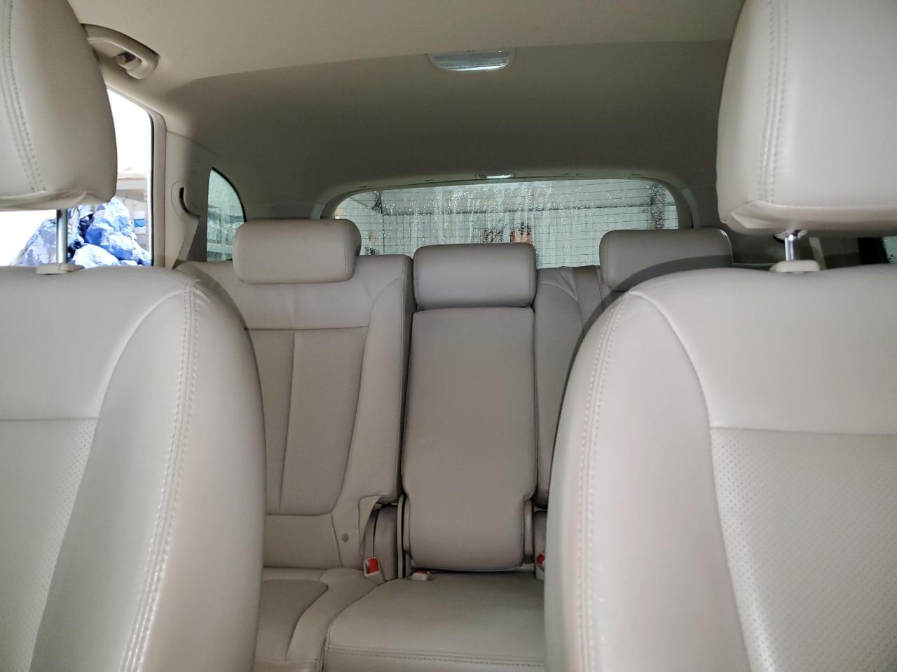 2009 Hyundai Santa Fe - Image 10